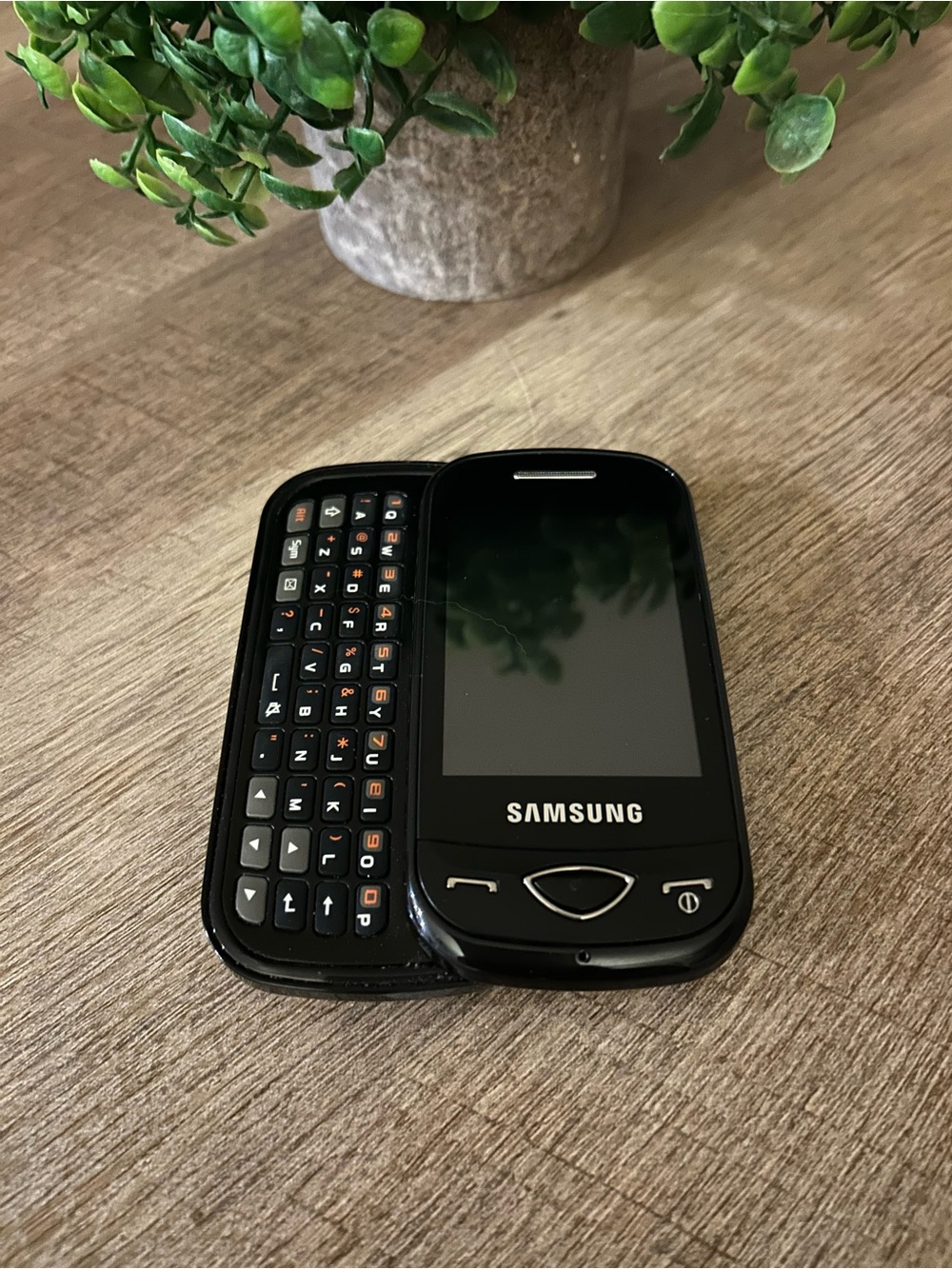 Samsung Black Slide-Out QWERTY Touchscreen Cell Phone